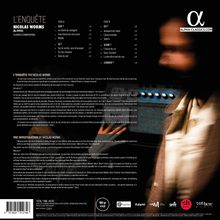 Texte: "L'ENQUÊTE NICOLAS WORMS", "CLAVIERS & COMPOSITIONS", "ALPHA-CLASSICS.COM". Links Textblöcke, rechts verschwommen.