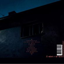 Texte: Crépuscule, La Fête est Belle, Le Rêve, L'Orage, Seul, Padoue, Le Passage, Ton Ombre, Les Marques, Aube. 

Eine dunkle Hausfassade bei Nacht.