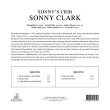 Text im oberen Bereich: "SONNY'S CRIB SONNY CLARK".  
Musiker aufgelistet: Donald Byrd, Curtis Fuller, John Coltrane, Sonny Clark, Paul Chambers, Art Taylor.  
Zwei Seiten, jeweils mit drei Titeln und ihren Zeitangaben:  
"1. WITH A SONG IN MY HEART 7.54", "2. SPEAK LOW 6.50", "3. COME RAIN OR COME SHINE 7.28".  
"1. SONNY’S CRIB 13.30", "2. NEWS FOR LULU 8.32".  
In der Mitte beschreibt ein kurzer Text den musikalischen Hintergrund und die Bedeutung des Albums.