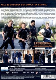 "ALLE 22 EPISODEN DER ZWÖLFTEN STAFFEL" steht oben. Fünf Personen in Polizeiuniformen gehen entschlossen.