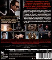 Texte:
„Angelehnt an wahren Ereignissen... der ‚Professors‘.“ 
„Neapel in den 1970er Jahren... Gewalt.“
„‚Il Camorrista – Der Professor‘... gegründet."

Ein Mann in Anzug mit Sonnenbrille, Filmszenen und Informationen zum Film in Textform über Mafia-Geschichte.