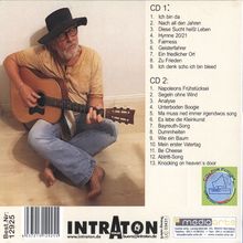 Texte CD-Titelliste, Logo "CDs for Future". Ein Mann mit Hut spielt Gitarre, sitzt auf einem Holzboden.