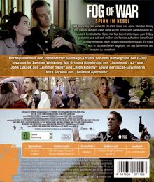 "FOG OF WAR - SPION IM NEBEL. 1944 besuchen der verletzte US-Pilot Gene und seine Verlobte Penny..." Der Hintergrund zeigt Filmszenen.