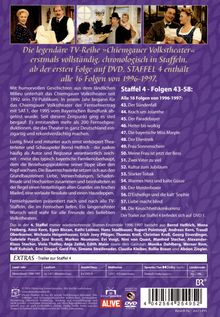 "Die legendäre TV-Reihe 'Chiemgauer Volkstheater' erstmals vollständig... STAFFEL 4 enthält alle 16 Folgen von 1996-1997." Darunter Bilder von Szenen.