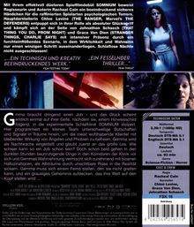 Texte: „Ein technisch und kreativ beeindruckendes Werk.“ „Ein fesselnder Thriller...“ Regie: Rachael Cain. Darsteller: Chloë Levine.

Frau mit Taschenlampe, unheimliche Szenen, Textblock, technische Details. Filmgenre: Science-Fiction/Horror. FSK 16.
