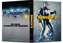 „HE'S BACK TO PROTECT THE INNOCENT.“ Auf der linken Seite ein Roboter in Mauer griert. Rechts ein Roboter mit Waffe.