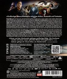 Texte: Rezensionen und Informationen zu "Cloud Atlas", einschließlich Laufzeiten, Sprachen und Extras. Im Hintergrund Filmszenen.