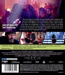 Zitat: "Das ist Qualität mit Tradition." Ein Mann hält eine Waffe. Weitere Szenen mit ernsten Charakteren. Details zum Film.
