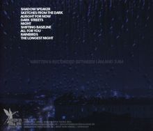 Texte: Songtitel wie "Shadow Speaker", "Sketches from the Dark". Hintergrund: Dunkle, regnerische Stadtansicht.