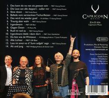 Titel, Künstler: 14 Songs gelistet. Rechts: "Capricorn Music", "Produktion: Clemens Nowak". Fünf Personen umarmen sich.
