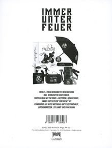 IMMER UNTER FEUER. Inhalt: Regenschirm, Schutzülle, Doppelalbum, Kombigerät-Starthilfe, LED Lampe, Powerbank.