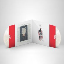 Zwei rote Plattenhüllen mit weißem Text. Ein Bild von einer abstrakten Figur und ein stilisiertes, geflügeltes Logo in der Mitte.