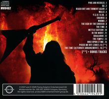 Ein Tracklisting mit Titeln und einem Barcode. Eine Silhouette mit erhobener Gitarre vor einem feurigen Hintergrund.