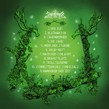 Titel: Sagenbringer

1. Der Ruf
2. Blutmarsch
3. Sagenbringer
4. Die Sage
5. Herr der Stürme
6. Druid Nacht
7. Nach der Schlacht
8. Bragis Flöte
9. Trolltaverne
10. Schwestern des Schicksals
11. Wanderer der Zeit

Illustration: Grüne, magische Waldgestaltung mit Zweigen und Kreaturen.