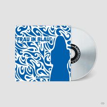 Text: "Frau in Blau, KLAMPFISK". CD mit blau-weißer abstrakter Illustration, Silhouette einer Frau integriert.
