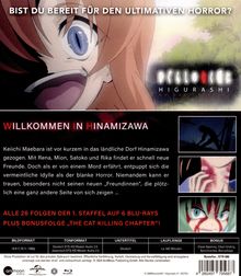 "Bist du bereit für den ultimativen Horror? Willkommen in Hinamizawa. Alle 26 Folgen der 1. Staffel auf 6 Blu-rays..."  
Illustration: Eine Anime-Figur mit erschrockenem Ausdruck.