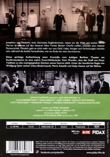 Texte: "Josephine und Elisabeth, zwei charmante Engländerinnen, reisen um die Welt und zocken reiche Herren ab." Schwarz-Weiß-Fotografien von Theateraufführungen und Schauspielern, darunter ein stehendes Ensemble.