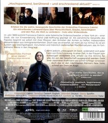 „Hochspannend, berührend – und erschreckend aktuell!“, BRIGITTE. Eine Nonne in schwarzer Kleidung mit Kreuz und Tasche.