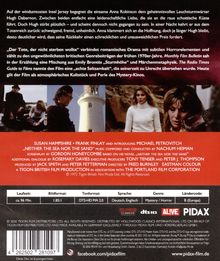 Oben ist ein längerer Text, der die Handlung eines Mystery-Dramas auf einer stürmischen Insel beschreibt. Darunter sind vier Szenen aus dem Film abgebildet: Personen in verschiedenen Umgebungen und ein Leuchtturm. Unten finden sich Titel, Schauspielernamen, und Produktionsdetails. Links sind technische Details über Laufzeit, Bildformat und Sprache aufgelistet. Rechts befinden sich mehrere Logos.