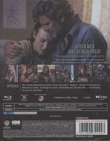 Text: "Jeder Weg hat seinen Preis. Fünf Jahre nach den Ereignissen der ersten Staffel..."

Beschreibung: Ein Mann umarmt eine weinende Person.