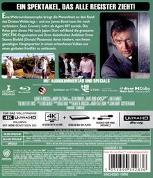 "Ein Spektakel, das alle Register zieht! Eine Weltraumkatastrophe bringt die Menschheit an den Rand des Dritten Weltkriegs..."