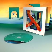 "APPARAT A HUM OF MAYBE" auf einem CD-Cover. Surreale Kunst mit bunten Figuren und geometrischen Formen.