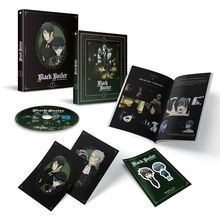 "Black Butler" auf Box, DVD und Heft. Illustrationen von zwei Figuren in eleganter Kleidung, grüner Hintergrund.