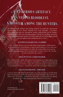 A MYSTERIOUS ARTEFACT. A VICIOUS BLOODLUST. A MONSTER AMONG THE HUNTERS. Rote Hintergrundfarbe mit weißen Flecken.
