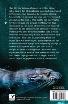 "arrow books" seitlich, Beschreibung einer Veränderung im Leben durch Tierbeobachtungen. Unten schwimmt ein Otter im Wasser.