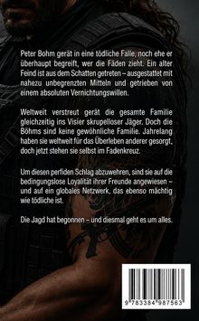 Text über Peter Böhm und seine Familie in Gefahr. Er kämpft gegen mächtigen Feind. Bild zeigt tätowierten Arm und Barcode.