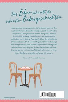 "Das Leben schreibt die schönsten Liebesgeschichten." Zwei Holzstühle, runder Tisch, offenes Buch mit Herzsymbol.