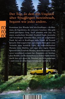 Ein rororo-Logo links. Text: "Der Tag, an dem das Unglück über Knuffingen hereinbrach, begann wie jeder andere." Im Hintergrund ein Wald.