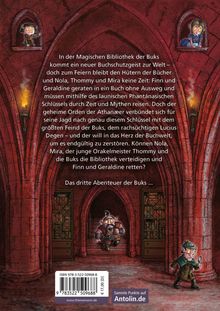 Ein neugieriger Buchschutzgeist hüpft durchs rote Gewölbe einer Bibliothek. Figuren beobachten ihn neugierig.