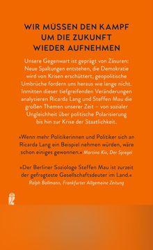 Text in weiß auf orangem Hintergrund: 
"WIR MÜSSEN DEN KAMPF UM DIE ZUKUNFT WIEDER AUFNEHMEN" und weiteres über soziale Themen. Unten ein Logo.
