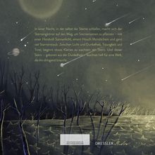 Ein magischer Text über einen Sternengärtner und Sterne. Silhouetten kahler Bäume unter einem sternenreichen Himmel.