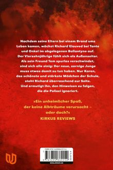 Text über das Schicksal eines vierzehnjährigen Außenseiters nach dem Tod seiner Eltern. Rot-orange Hintergrundtextur.