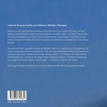 "Lieder für die ganze Familie, zum Mittanzen, Mitfühlen, Mitsingen! ISBN: 978-3-6957-2583-0. Blauer Hintergrund."