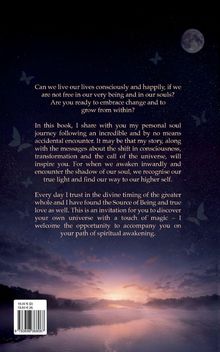 Text über persönliches Wachstum und spirituelle Erweckung; nächtlicher Himmel mit Mond und Schmetterlingen.