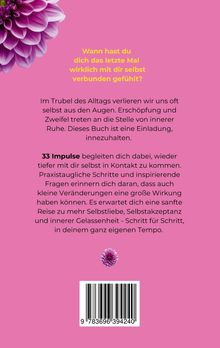 Oben steht in gelb: "Wann hast du dich das letzte Mal wirklich mit dir selbst verbunden gefühlt?" Rosa Hintergrund, lila Blume.