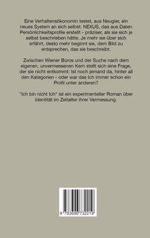 Ein Text beschreibt ein Experiment über Identität mit dem System NEXUS. ISBN: 978-3-696-73221-9. Beigefarbener Hintergrund.