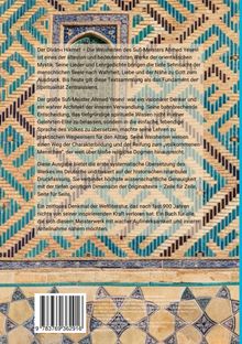 Ein Text über das Werk "Der Divân-I Hikmet" von Sufi-Meister Ahmed Yesevî, eine Beschreibung seiner Weisheiten und deren Einfluss. Geometrische Kachelmuster in Blau- und Beigetönen im Hintergrund.