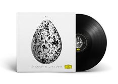 „1 cm“, „snorri hulgrimsson: the importance of birds“. Illustration eines gepunkteten Eies, daneben eine Vinyl-Schallplatte.