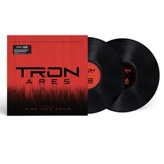 "TRON ARES" in großer Schrift, darunter "MUSIC BY NINE INCH NAILS". Zwei schwarze Schallplatten sind sichtbar.