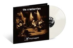 "the cranberries", "MTV Unplugged". Cover zeigt eine Band in einem gemütlich beleuchteten Live-Set. Weiße Schallplatte.