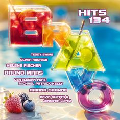 Text "HITS 134" oben rechts. Logo: "BRAVO" aus transparenten Buchstaben, gefüllt mit bunten Getränken. Hintergrund: Pool-Szene.