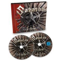 Auf rotem Hintergrund steht "Sabaton - The Last Stand". Zwei CDs tragen dasselbe Motiv und Titel, eine mit blauer FSK 16-Plakette.