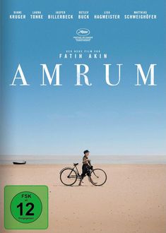 Oben steht "AMRUM". Darunter ein Junge mit Fahrrad auf Sandstrand, links ein Boot und ein FSK 12-Zeichen.