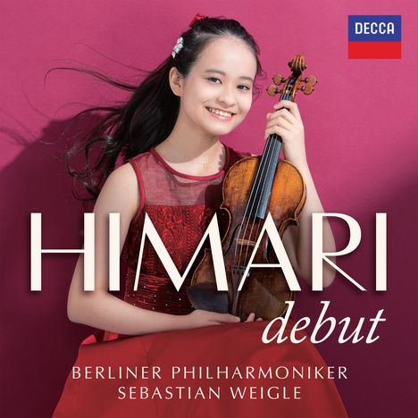 Text: "HIMARI debut, Berliner Philharmoniker, Sebastian Weigle." Ein Mädchen in rotem Kleid hält eine Geige, lächelt. Logo oben rechts.