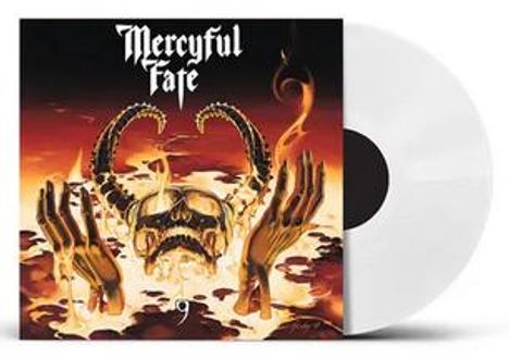 "Mercyful Fate" oben. Schädelförmige Hörner und Hände ragen aus Flammen. Weiße Vinyl-Schallplatte links.