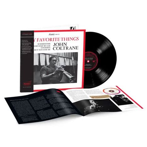 "My Favorite Things" von John Coltrane. Ein Vinyl-Album, auf dem Cover spielt Coltrane Saxophon. Eine Broschüre liegt offen.